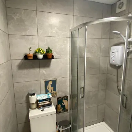 Perfect Location In * Вотафорд